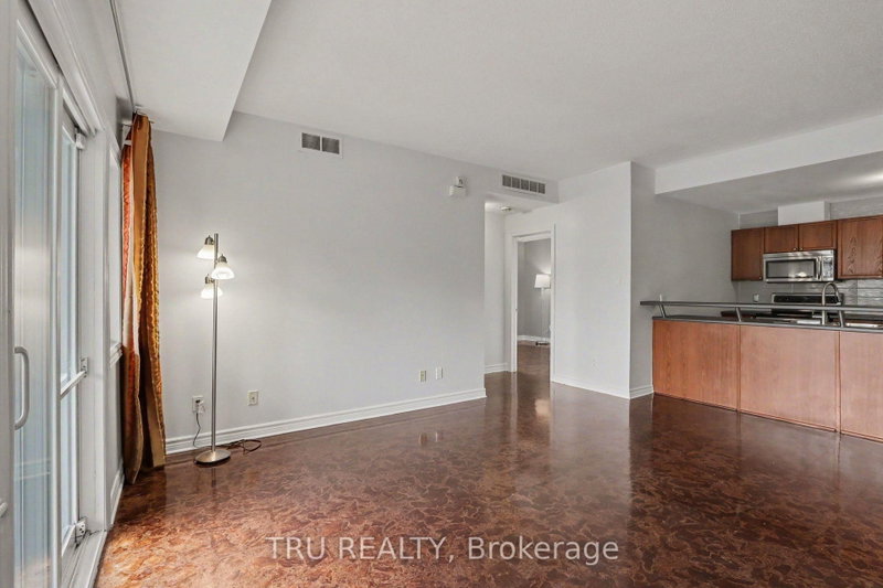 7 - 165 Waterbridge Drive