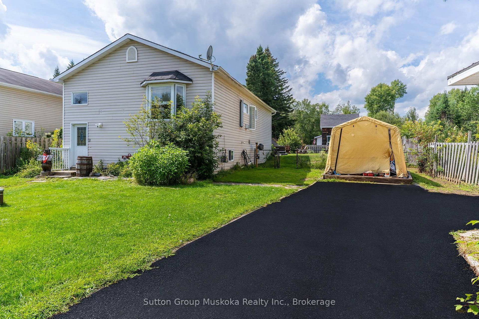 184 Main Street • Perry, ON photo 1