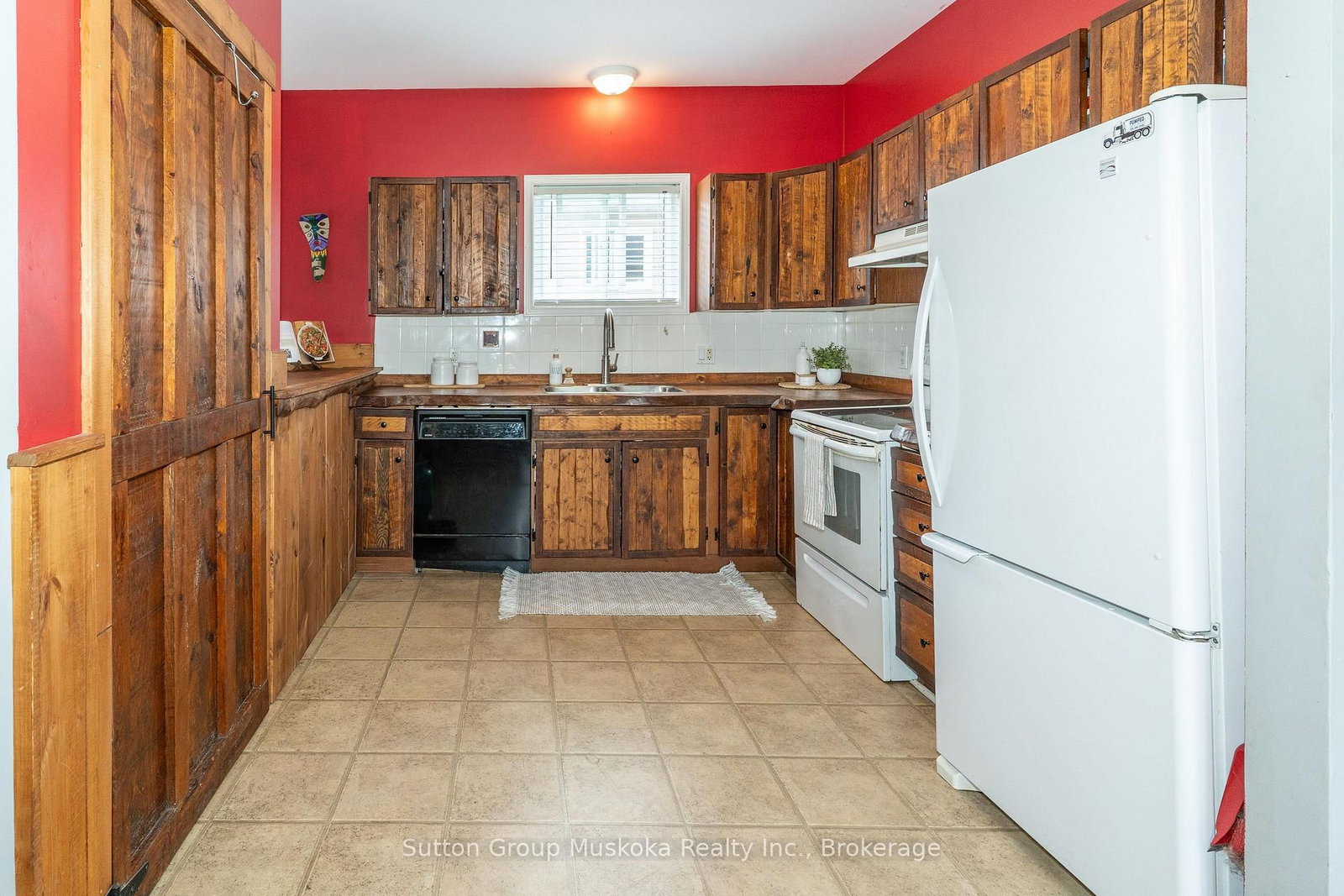 184 Main Street • Perry, ON photo 12