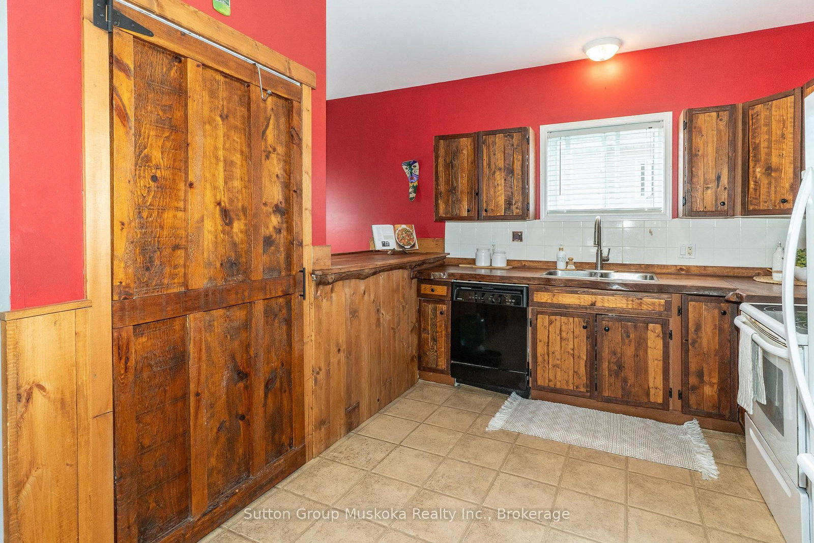 184 Main Street • Perry, ON photo 13