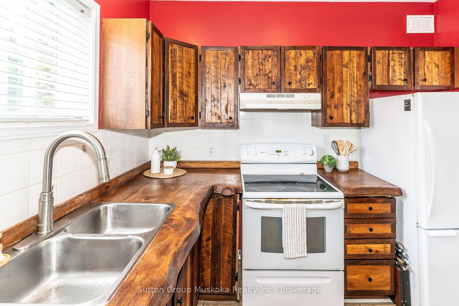 184 Main Street • Perry, ON photo 14