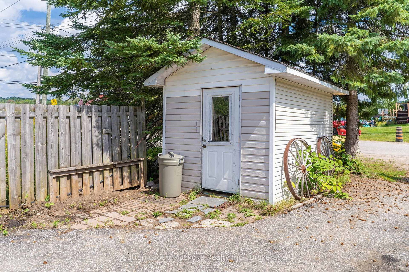 184 Main Street • Perry, ON photo 2