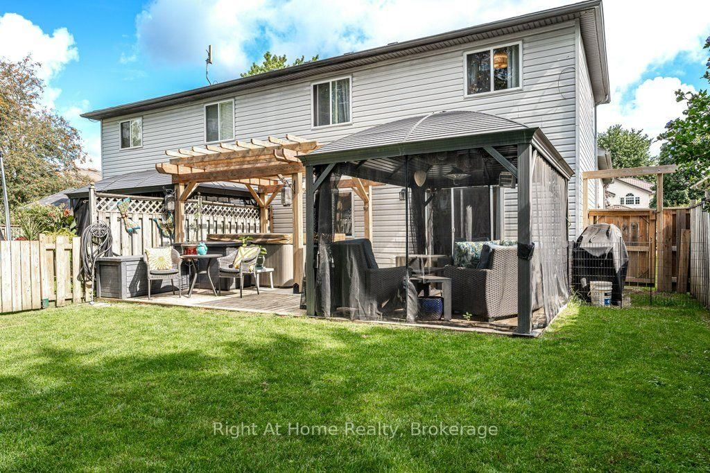 301 Norman Street • Stratford, ON photo 9