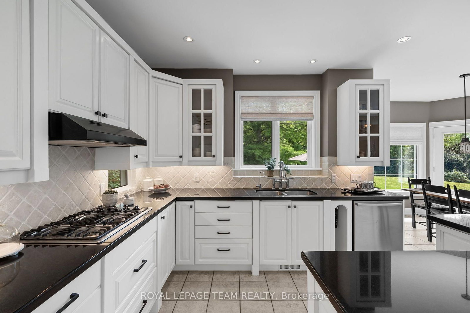1518 Monaghan Lane • Ottawa, ON photo 15