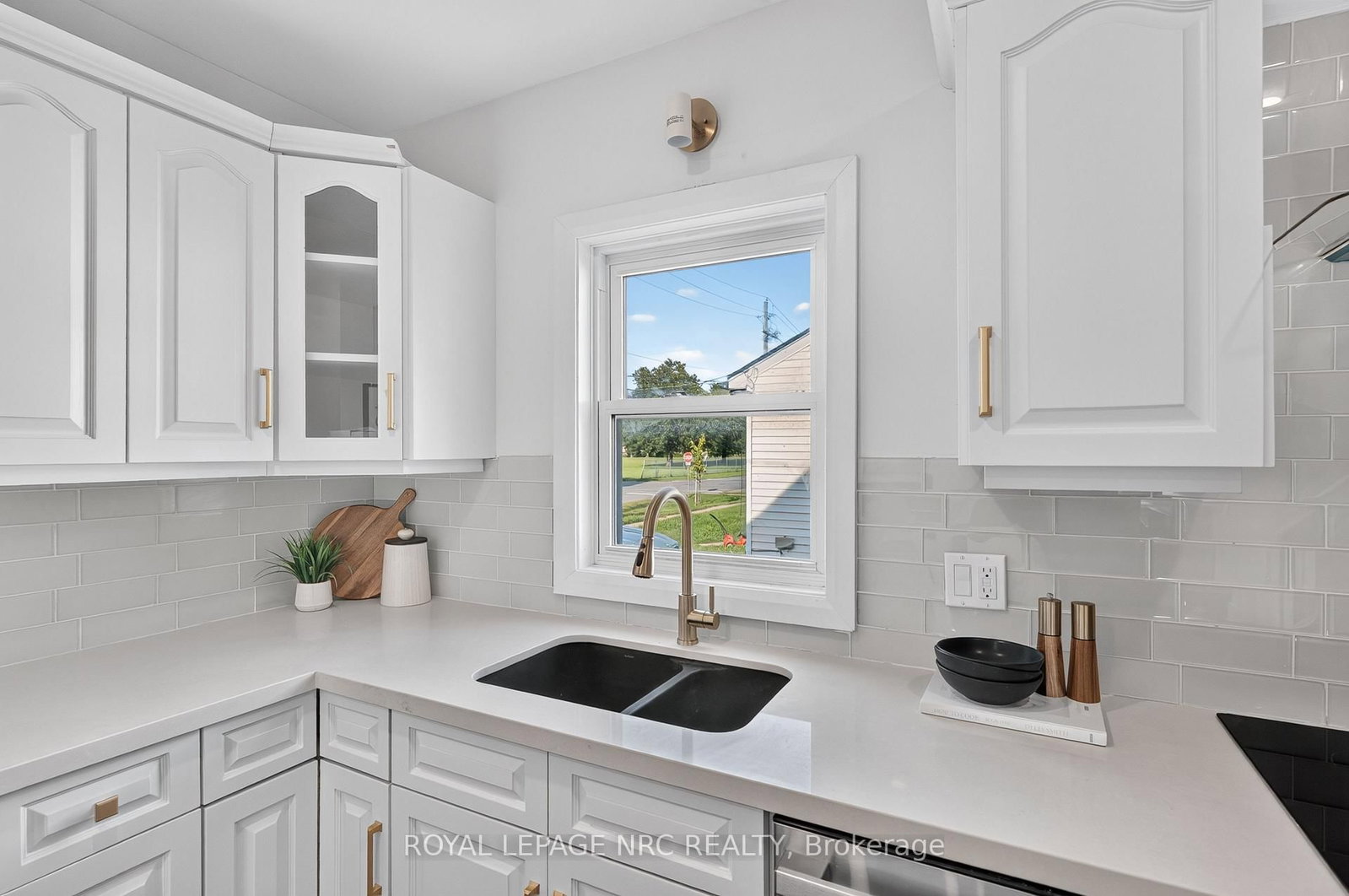 12 Admiral Road • St. Catharines, ON photo 21