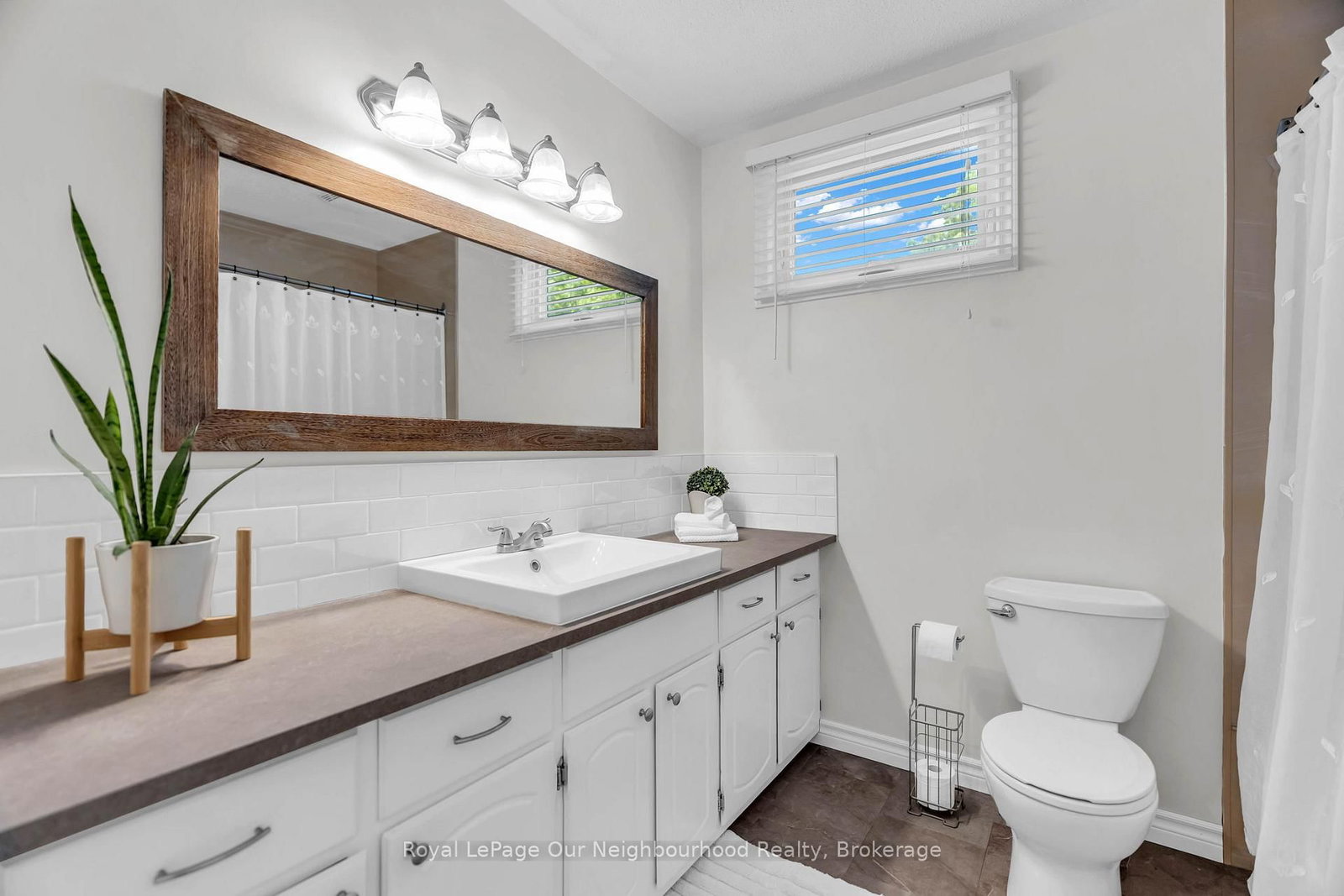 67 Bartlett Crescent • London South, ON photo 33