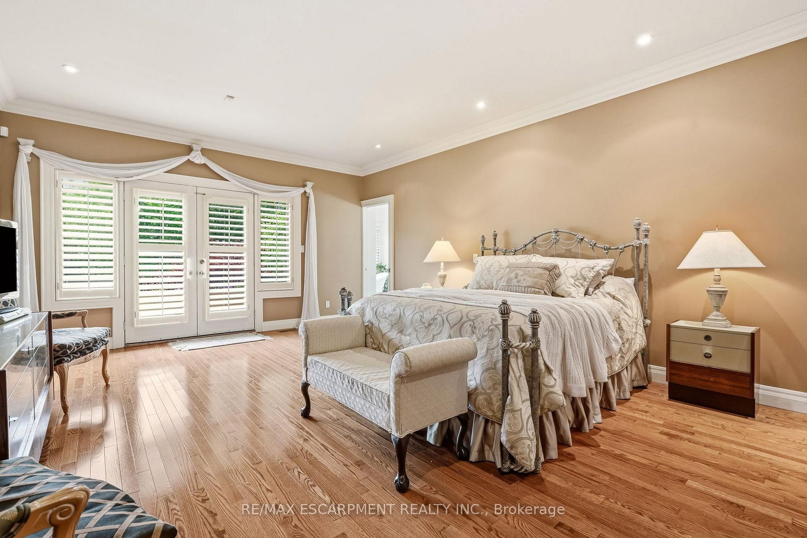 28 Millcreek Court • Hamilton, ON photo 12