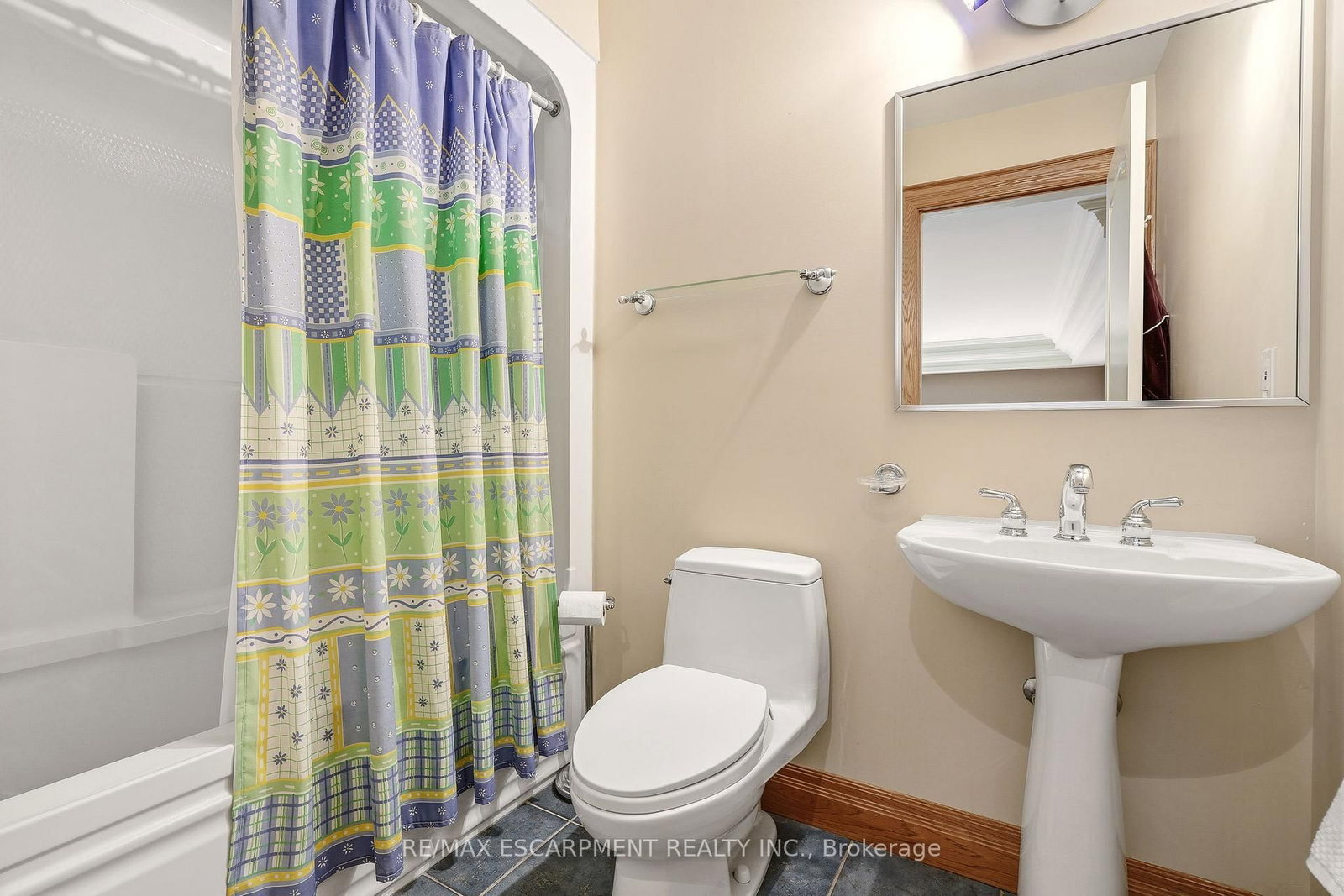 28 Millcreek Court • Hamilton, ON photo 24