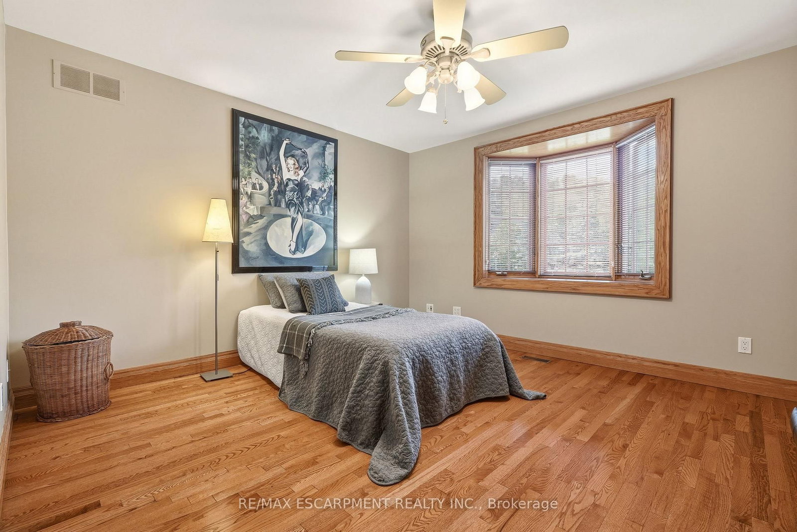 28 Millcreek Court • Hamilton, ON photo 25