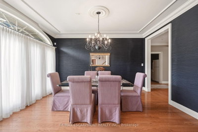 28 Millcreek Court • Hamilton, ON photo 4