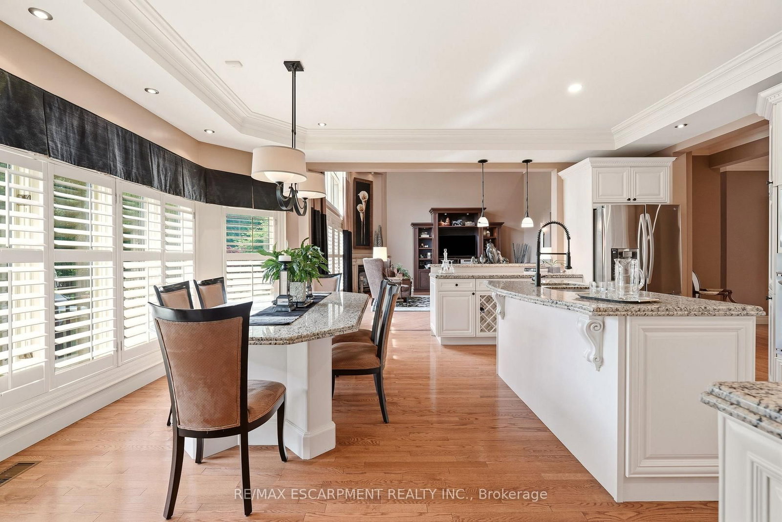 28 Millcreek Court • Hamilton, ON photo 5