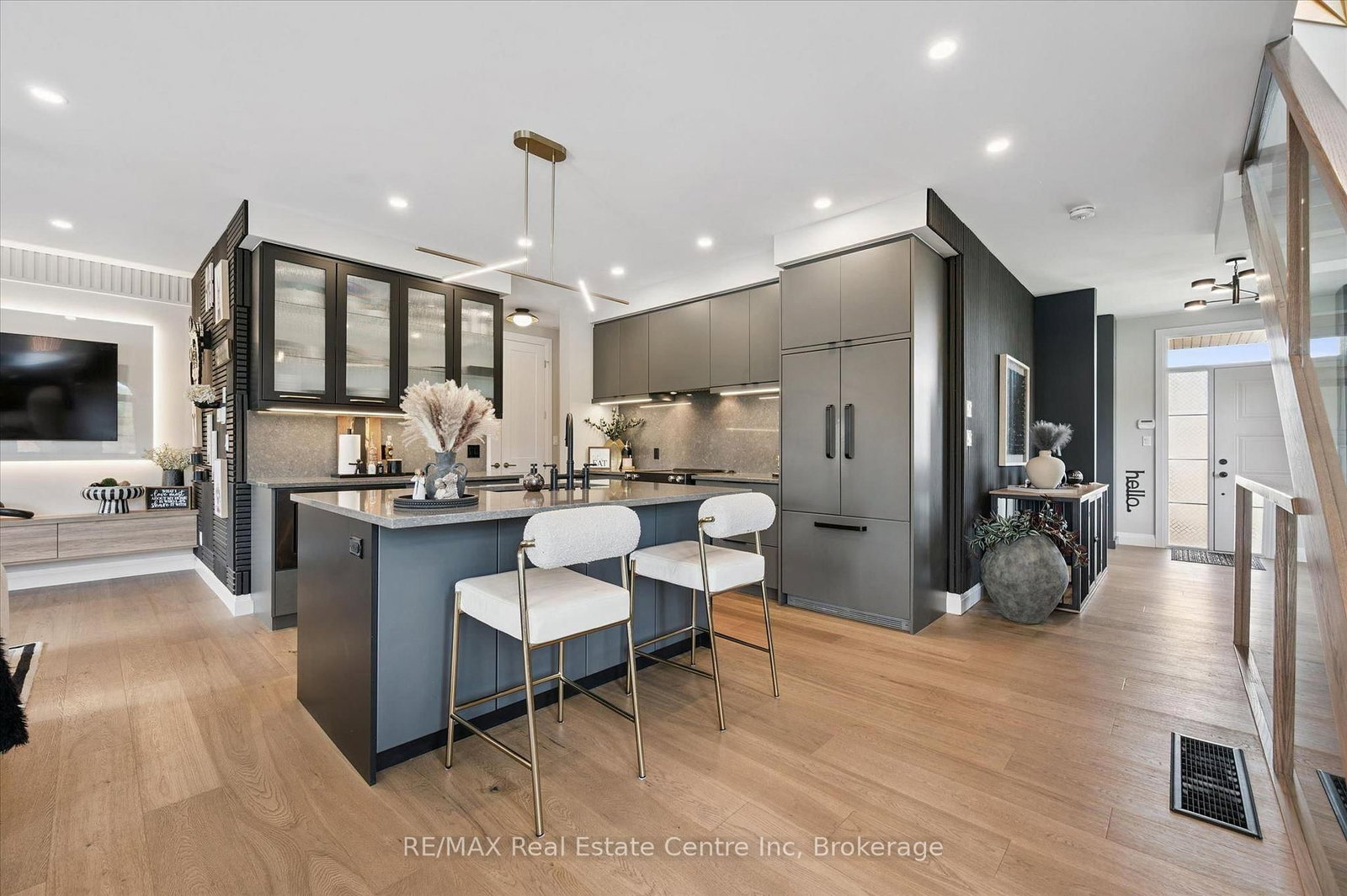 3 Queensbrook Crescent • Cambridge, ON photo 6