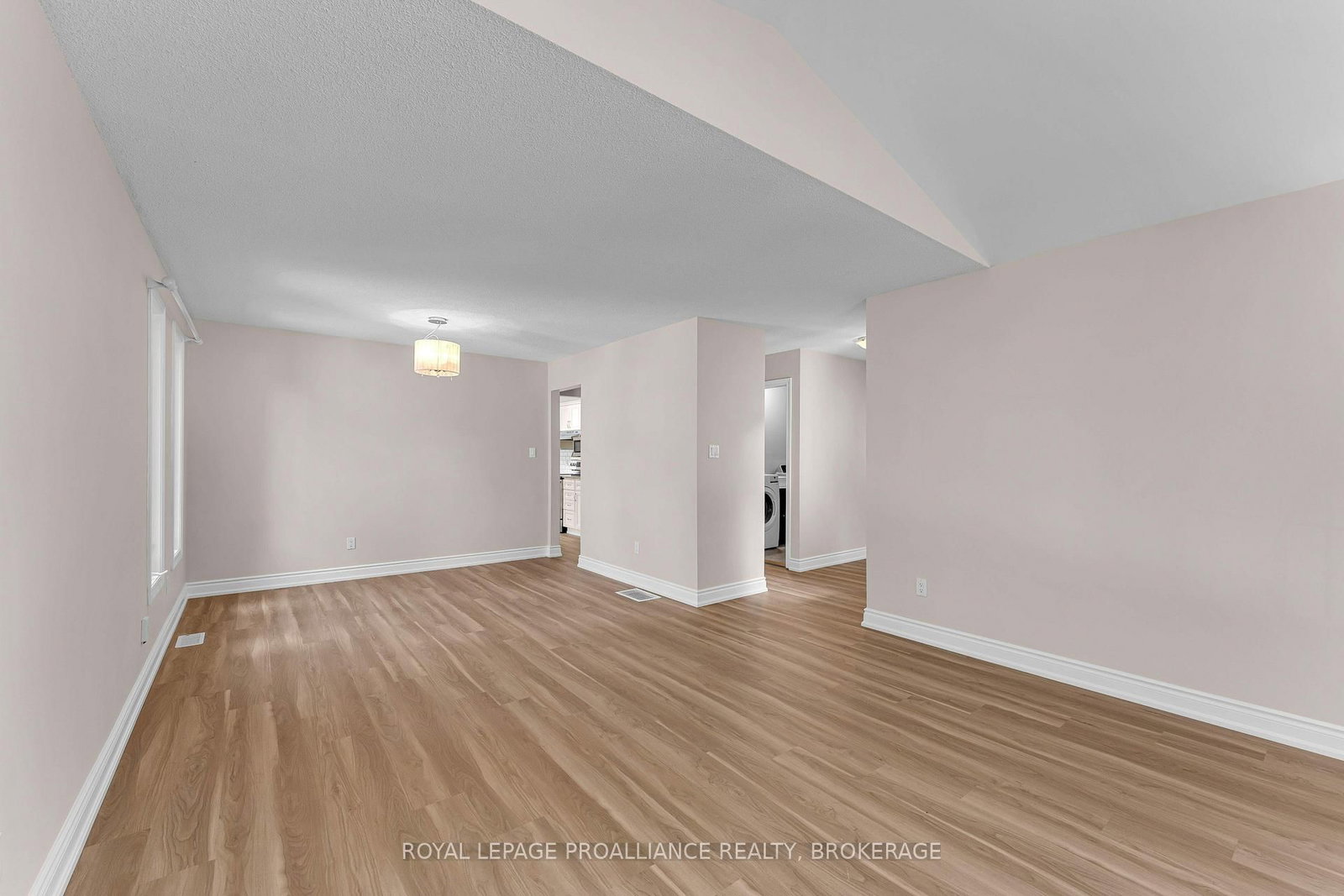 542 Davis Drive • Kingston, ON photo 11