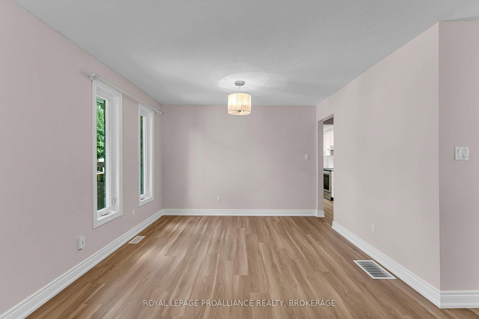 542 Davis Drive • Kingston, ON photo 13