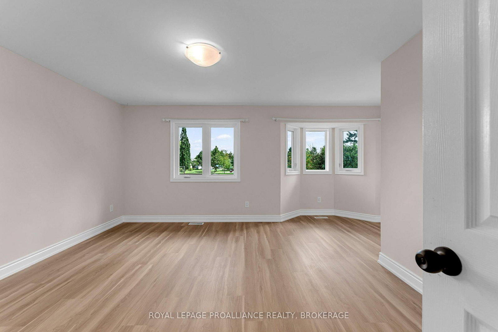 542 Davis Drive • Kingston, ON photo 27