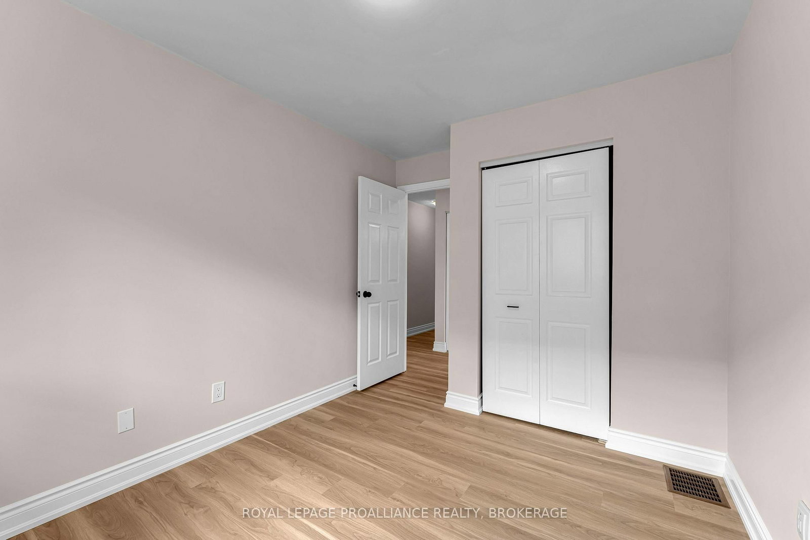 542 Davis Drive • Kingston, ON photo 35