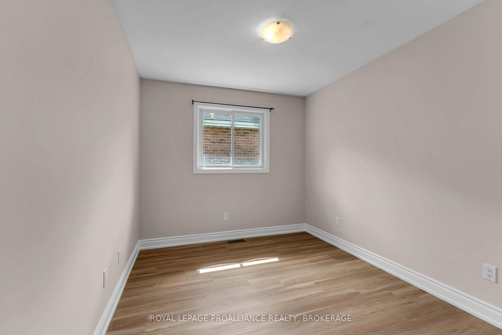 542 Davis Drive • Kingston, ON photo 36