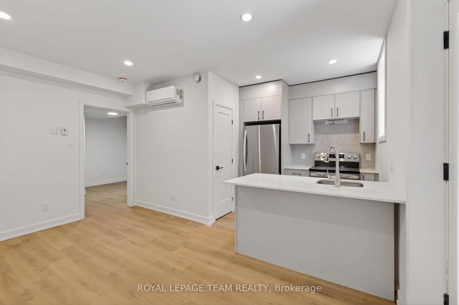 B-608 Tweedsmuir Ave, Ottawa, view 5
