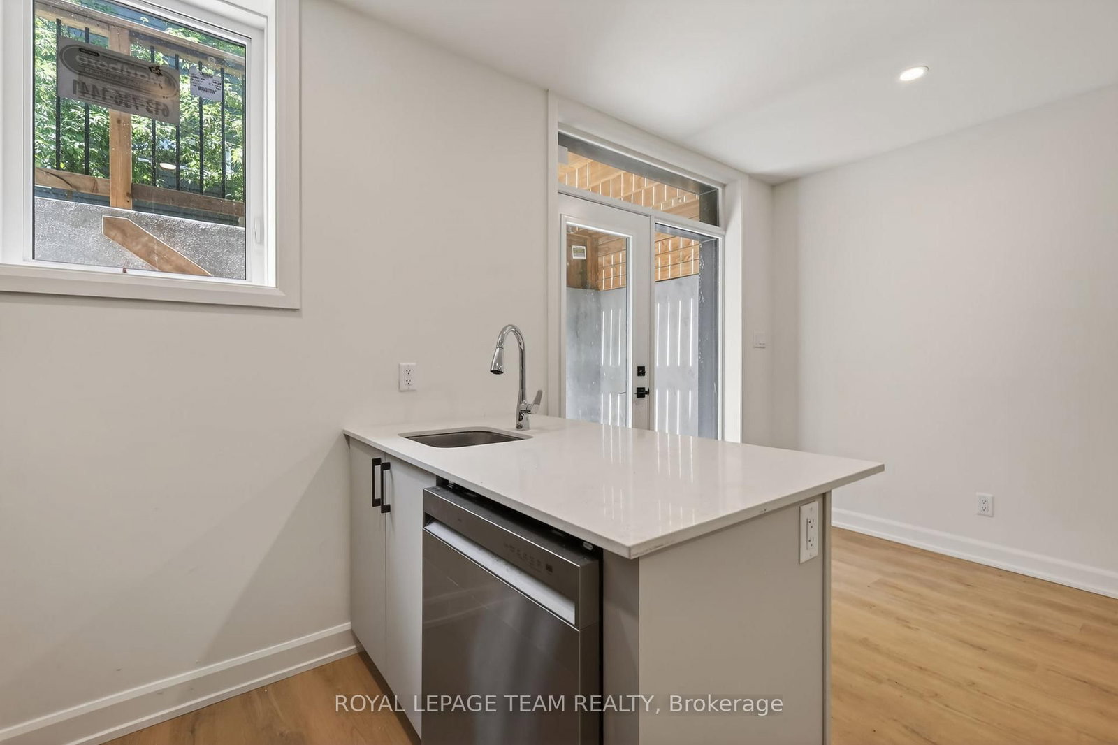 B-608 Tweedsmuir Ave, Ottawa, view 8