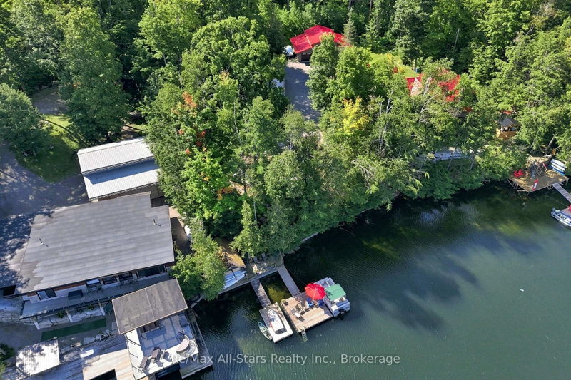 1561 Crystal Lake