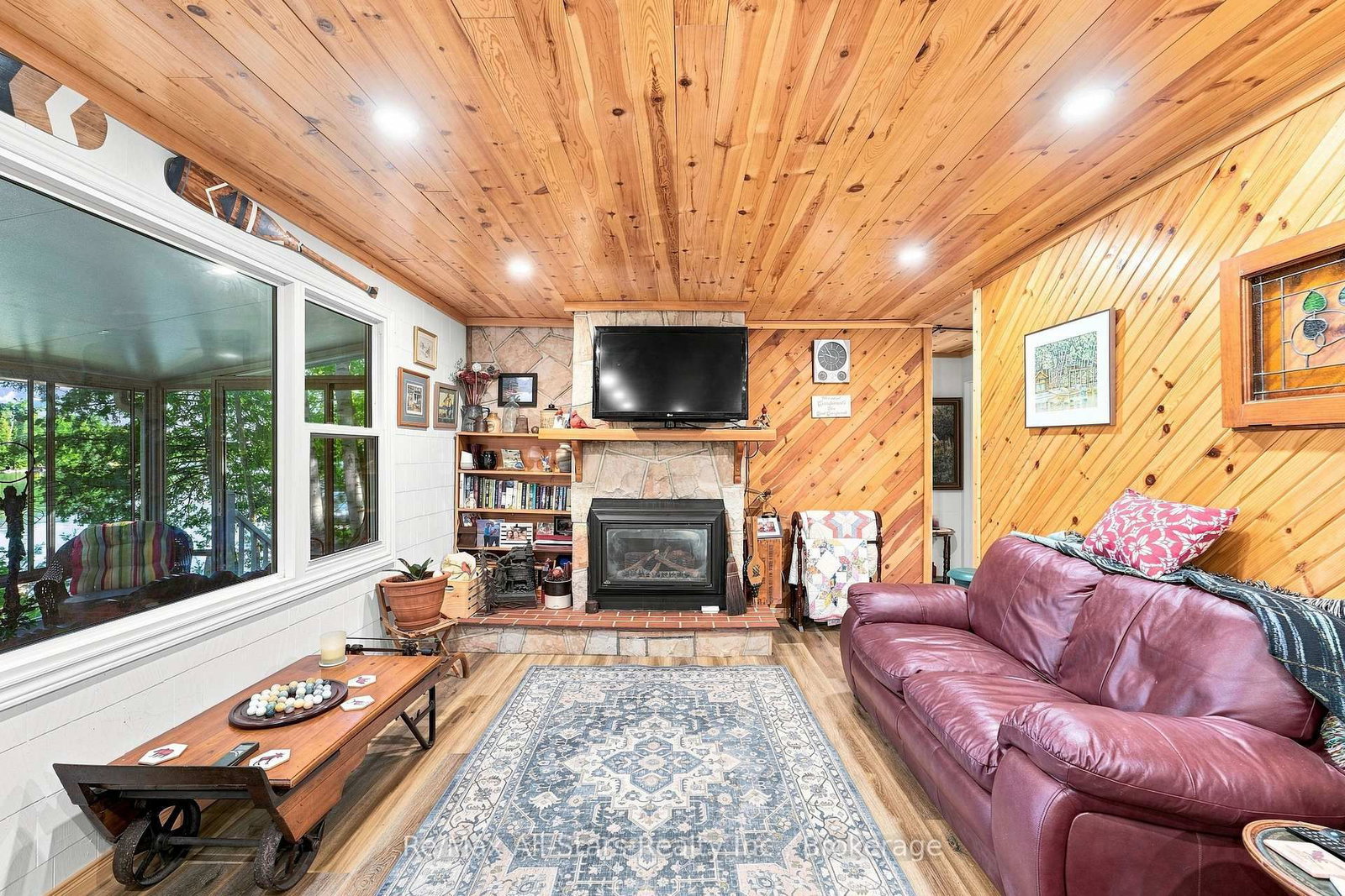 1561 Crystal Lake • Trent Lakes, ON photo 8
