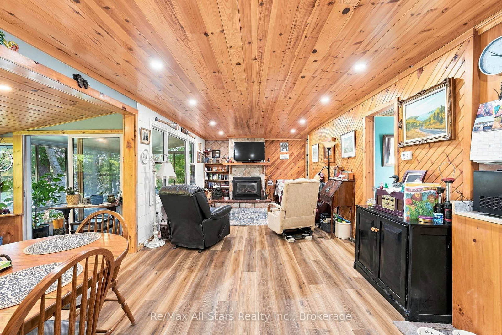1561 Crystal Lake • Trent Lakes, ON photo 9