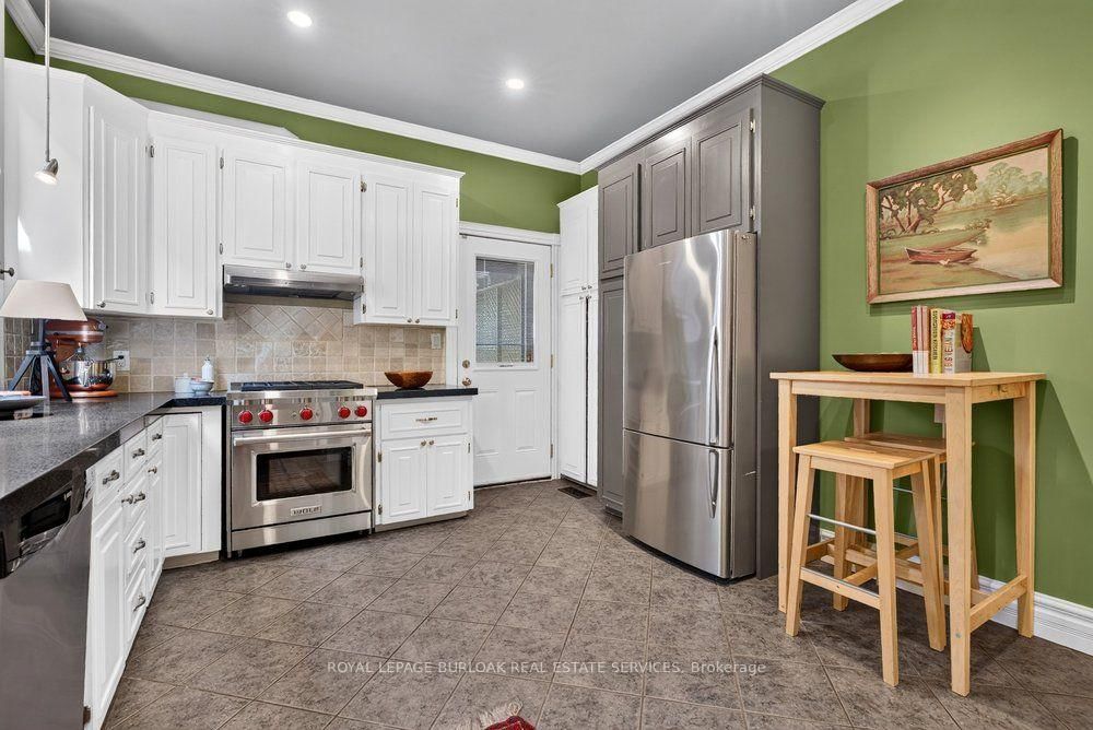 16 BRUCE Street • Hamilton, ON photo 14