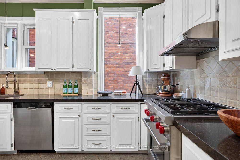 16 BRUCE Street • Hamilton, ON photo 17