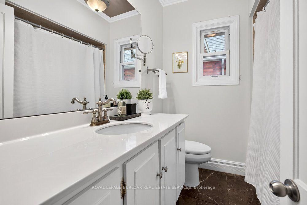 16 BRUCE Street • Hamilton, ON photo 30