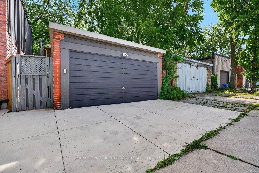 16 BRUCE Street • Hamilton, ON photo 36