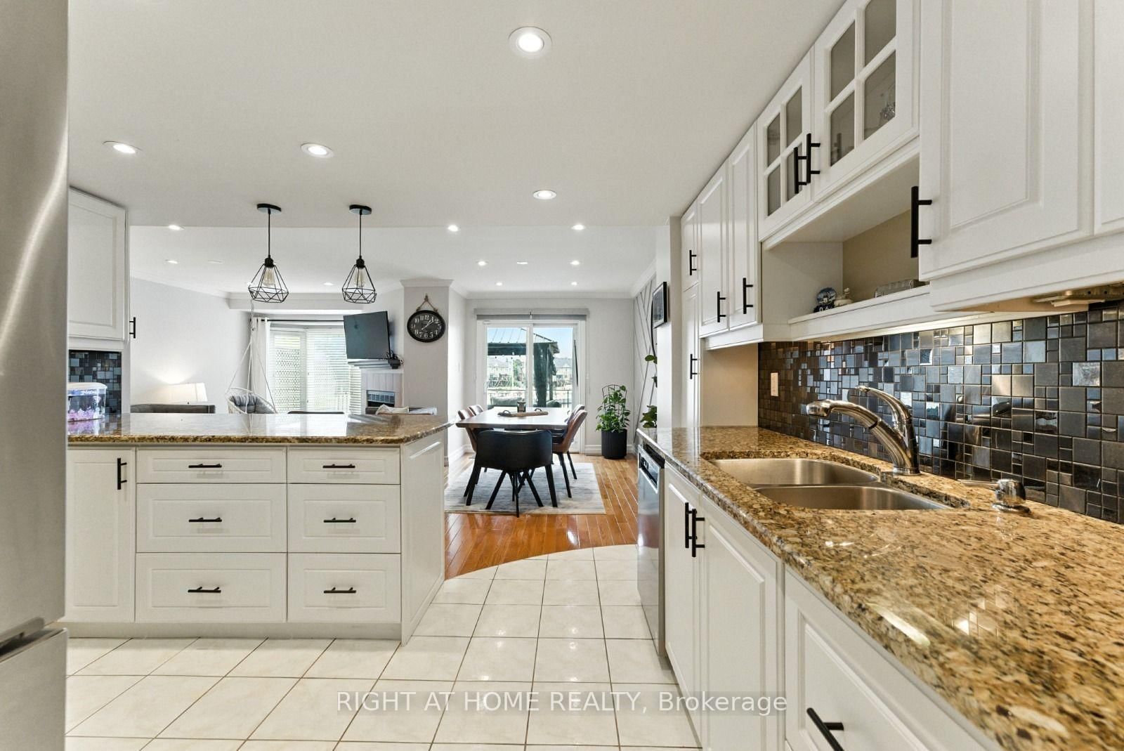 65 Sunvale Place W • Hamilton, ON photo 9