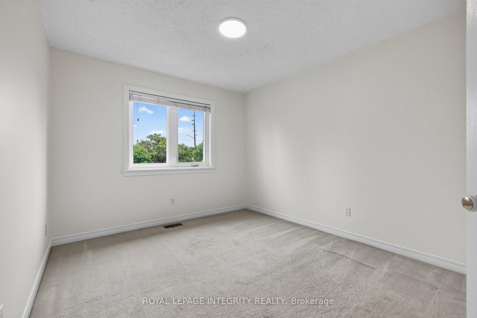 137 Hunterswood Cres, Ottawa, view 32