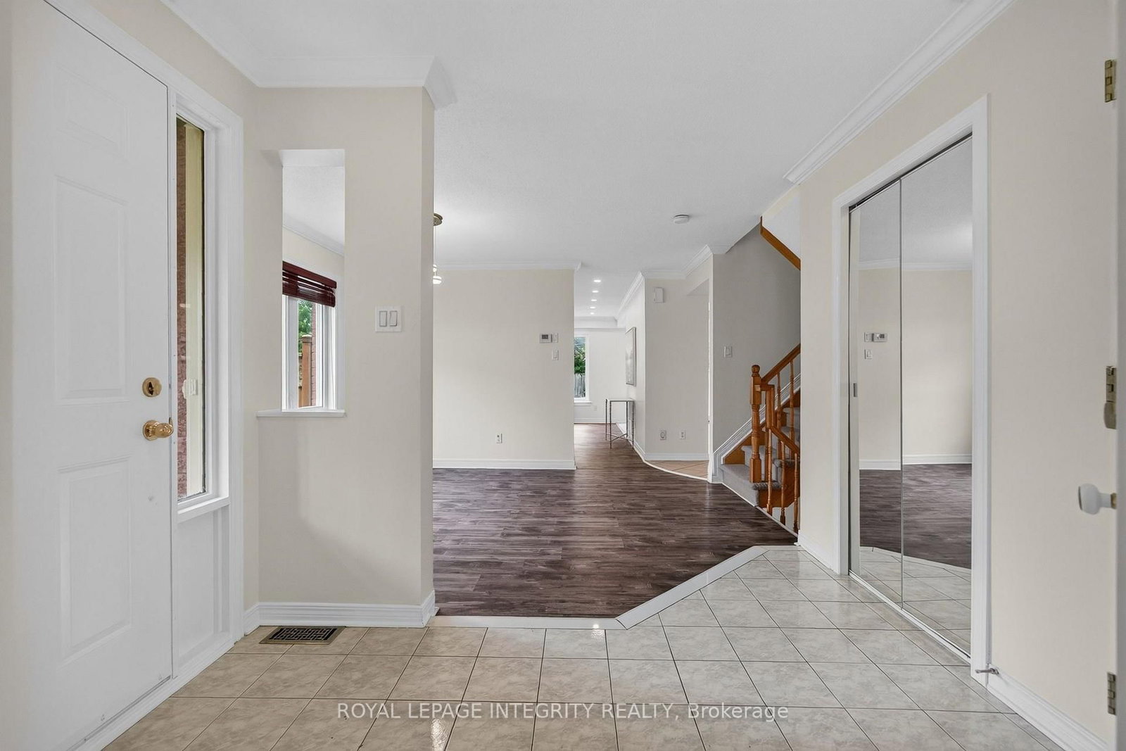 137 Hunterswood Cres, Ottawa, view 8