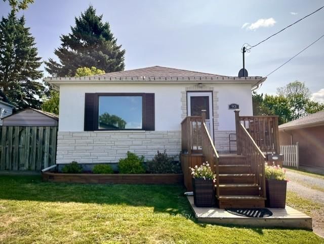 93 Windemer Avenue N