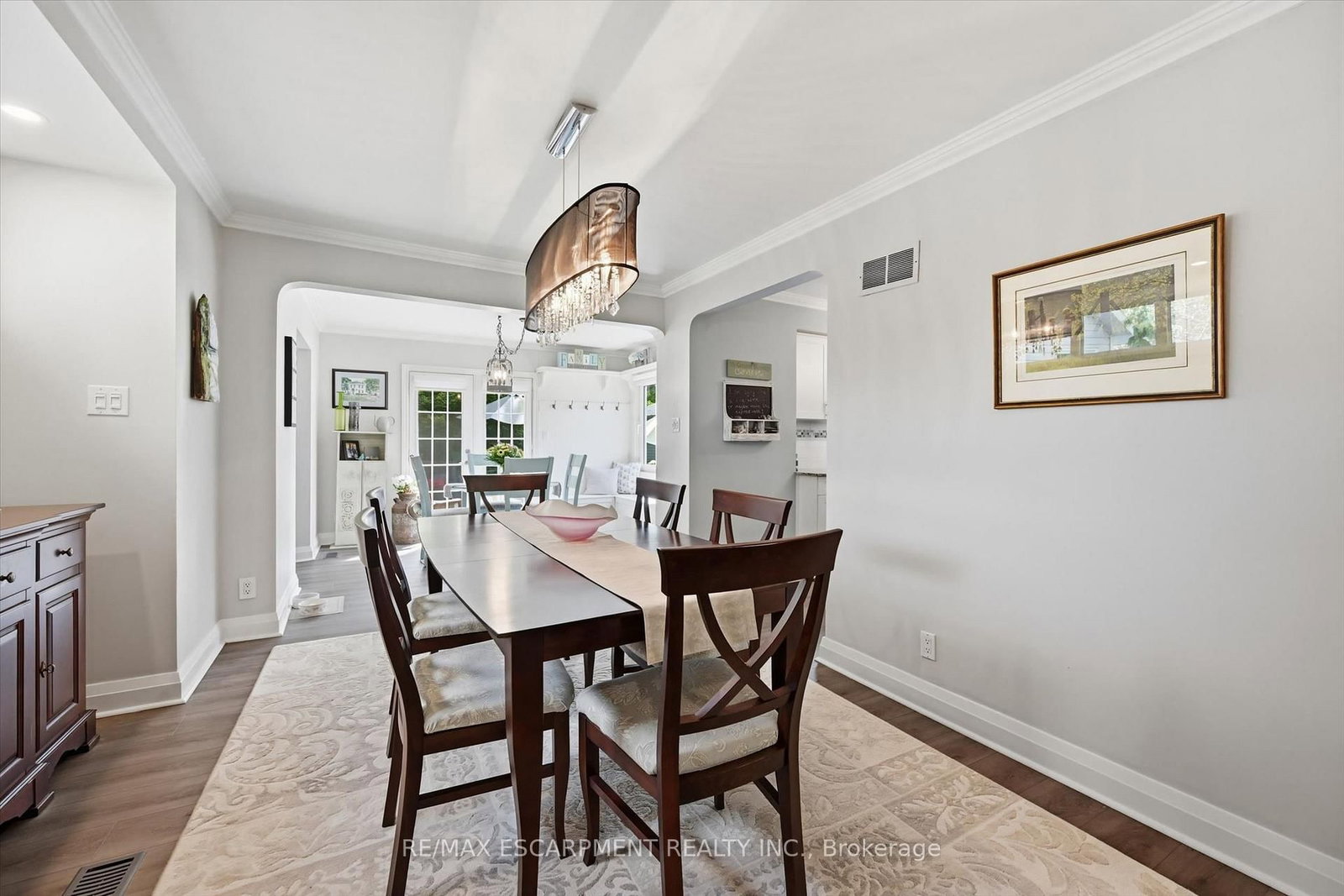 6 Kerman Avenue • Grimsby, ON photo 11
