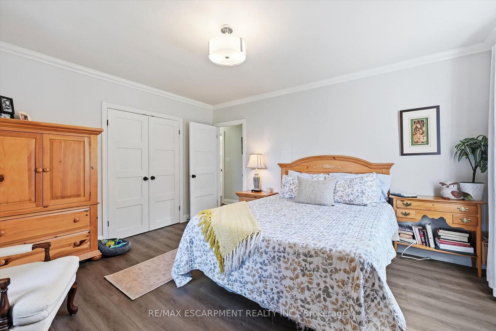 6 Kerman Avenue • Grimsby, ON photo 29
