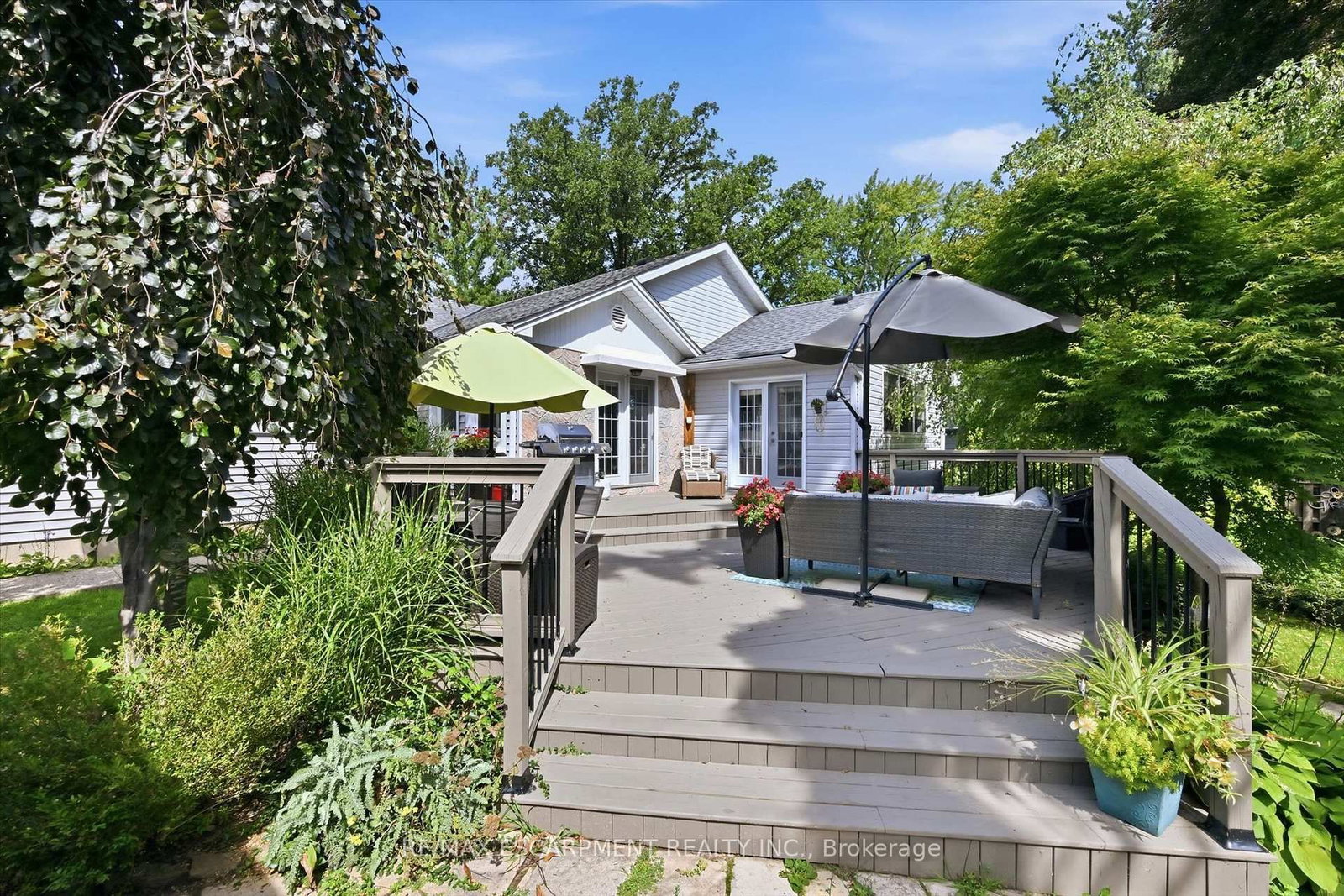 6 Kerman Avenue • Grimsby, ON photo 41