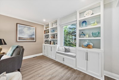 6 Kerman Avenue • Grimsby, ON photo 9