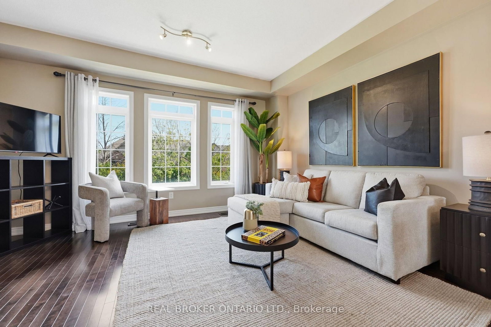 541 Winston Road • #15 • Grimsby, ON photo 12