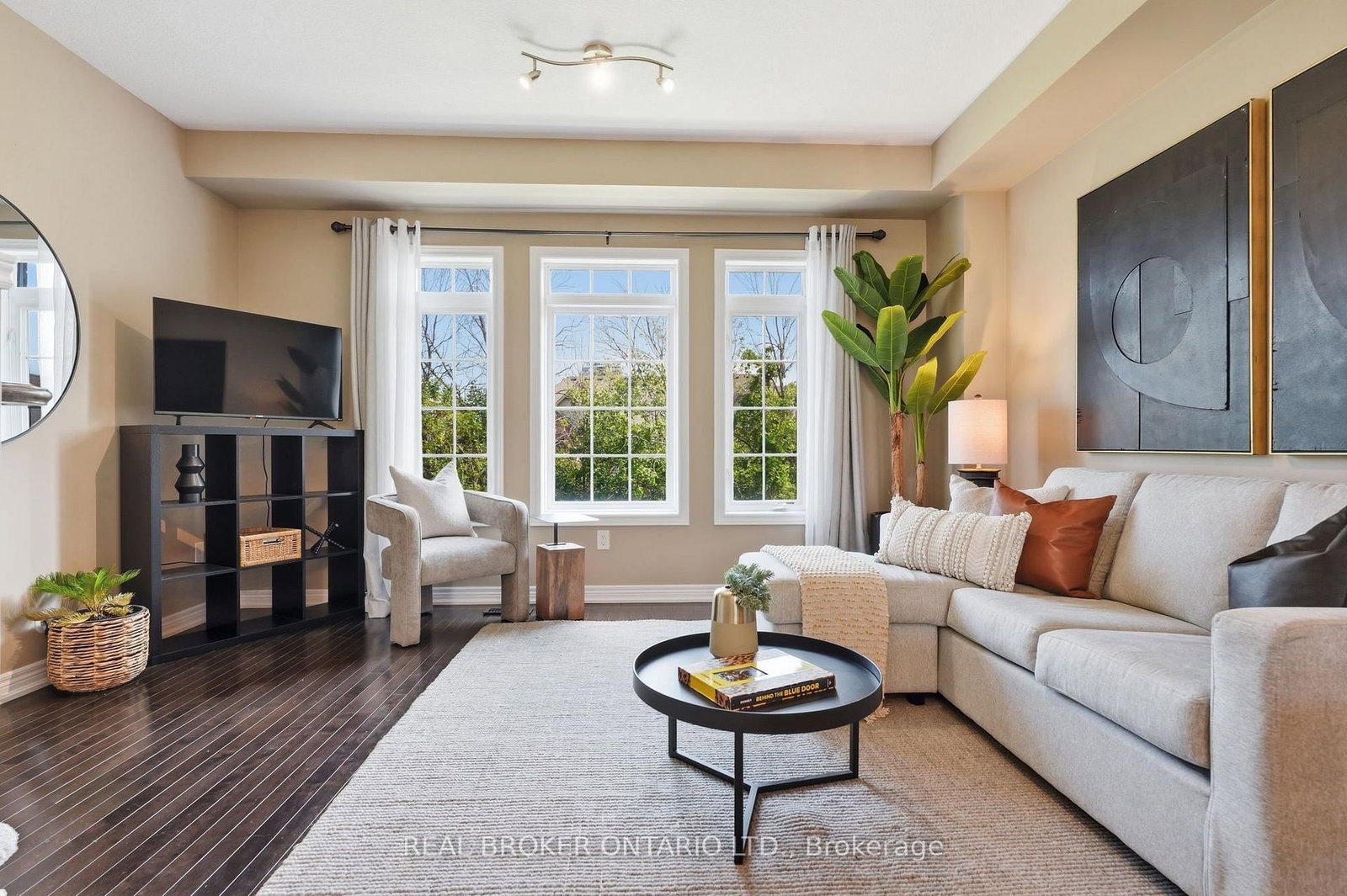 541 Winston Road • #15 • Grimsby, ON photo 15