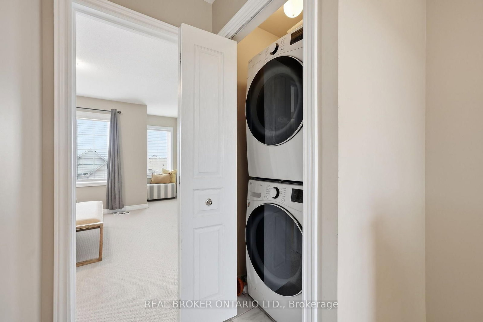 541 Winston Road • #15 • Grimsby, ON photo 17