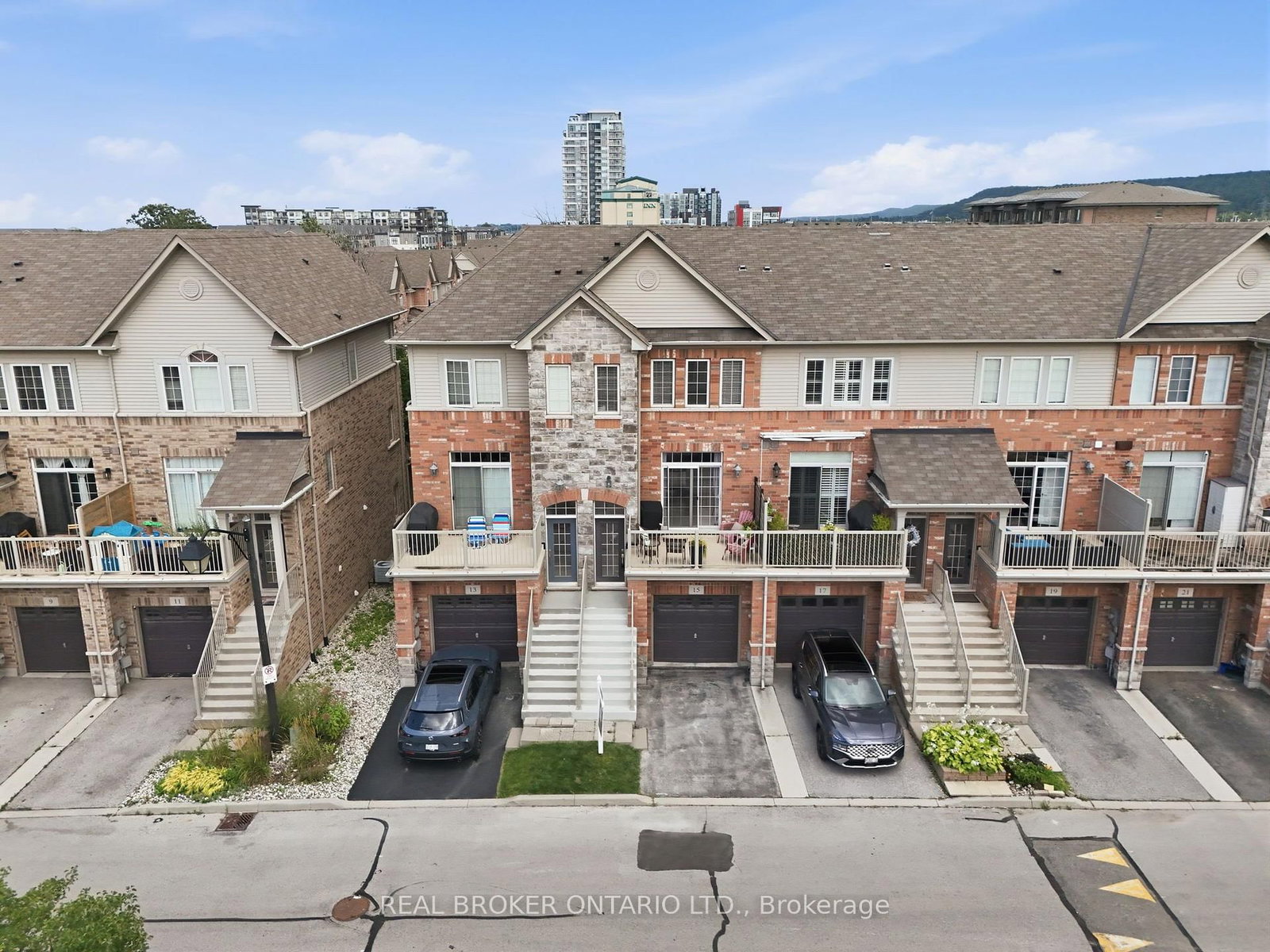 541 Winston Road • #15 • Grimsby, ON photo 34