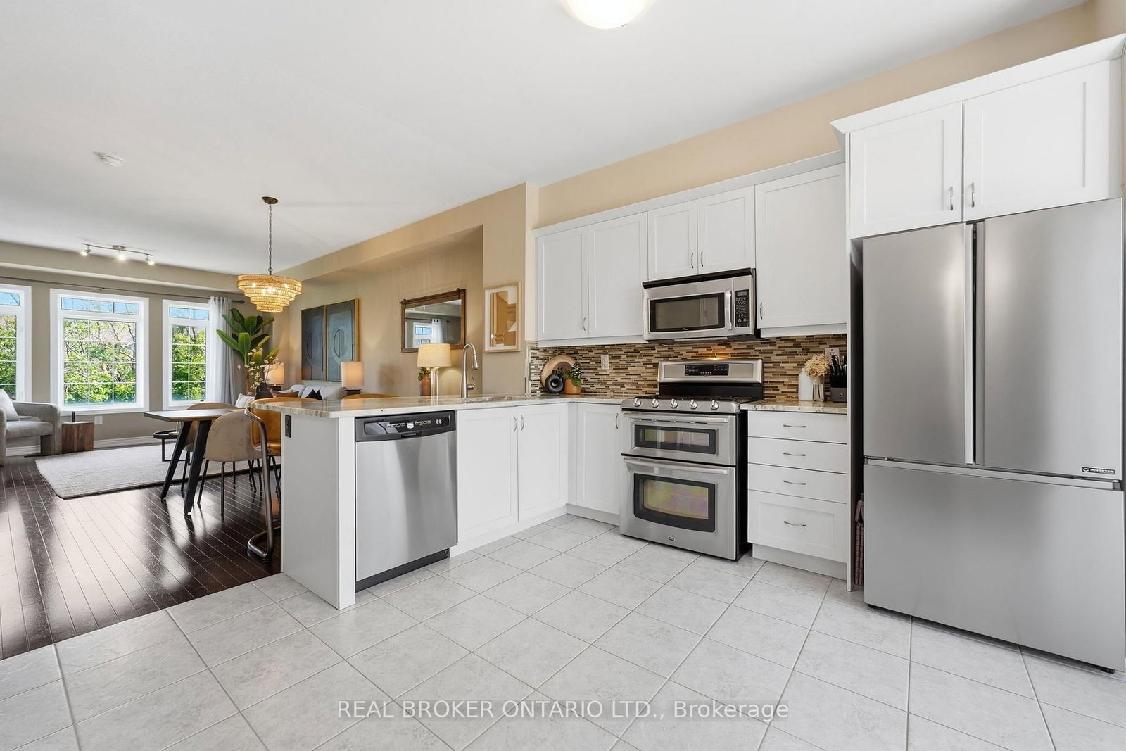 541 Winston Road • #15 • Grimsby, ON photo 6