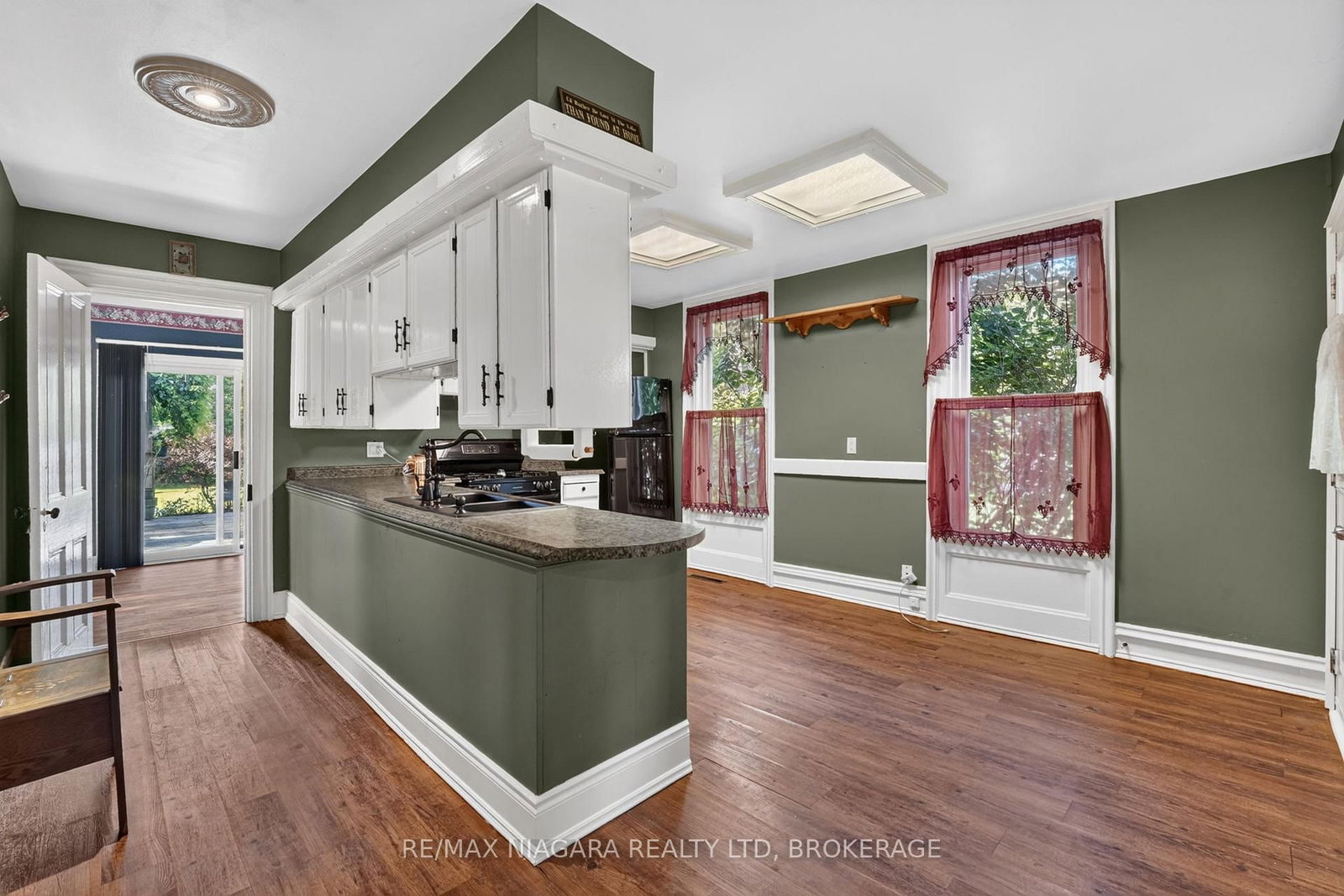 3776 Bertie Street • Fort Erie, ON photo 14