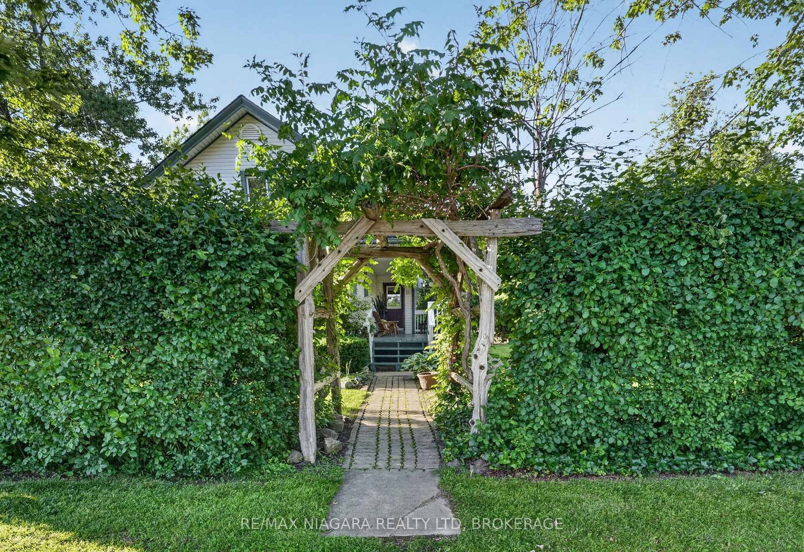 3776 Bertie Street • Fort Erie, ON photo 44