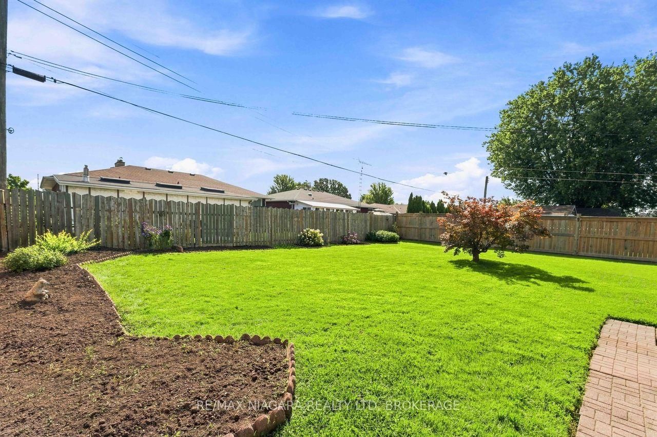 19 Hughes Avenue • Welland, ON photo 36