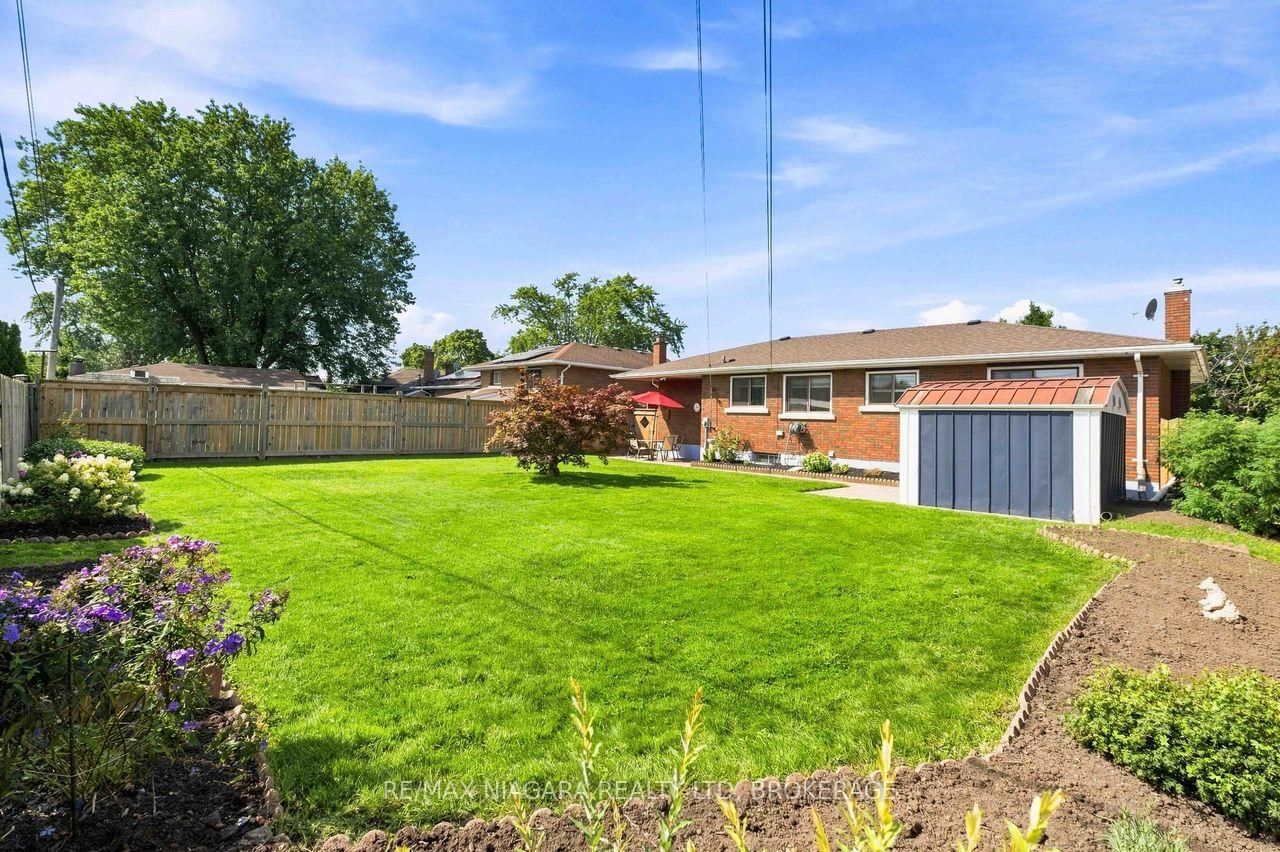 19 Hughes Avenue • Welland, ON photo 38