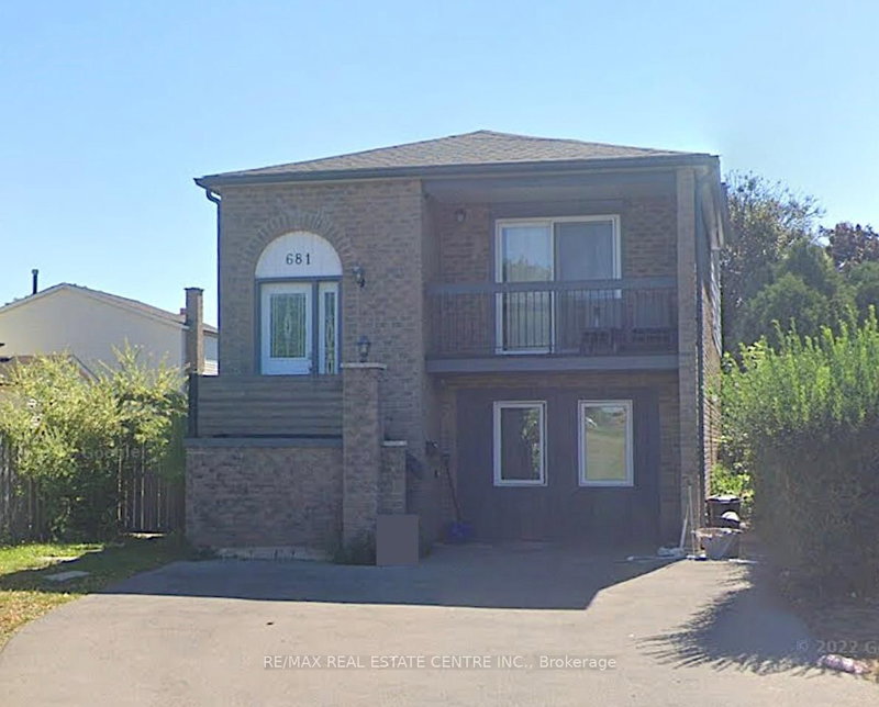 2 - 681 Upper Wentworth Street