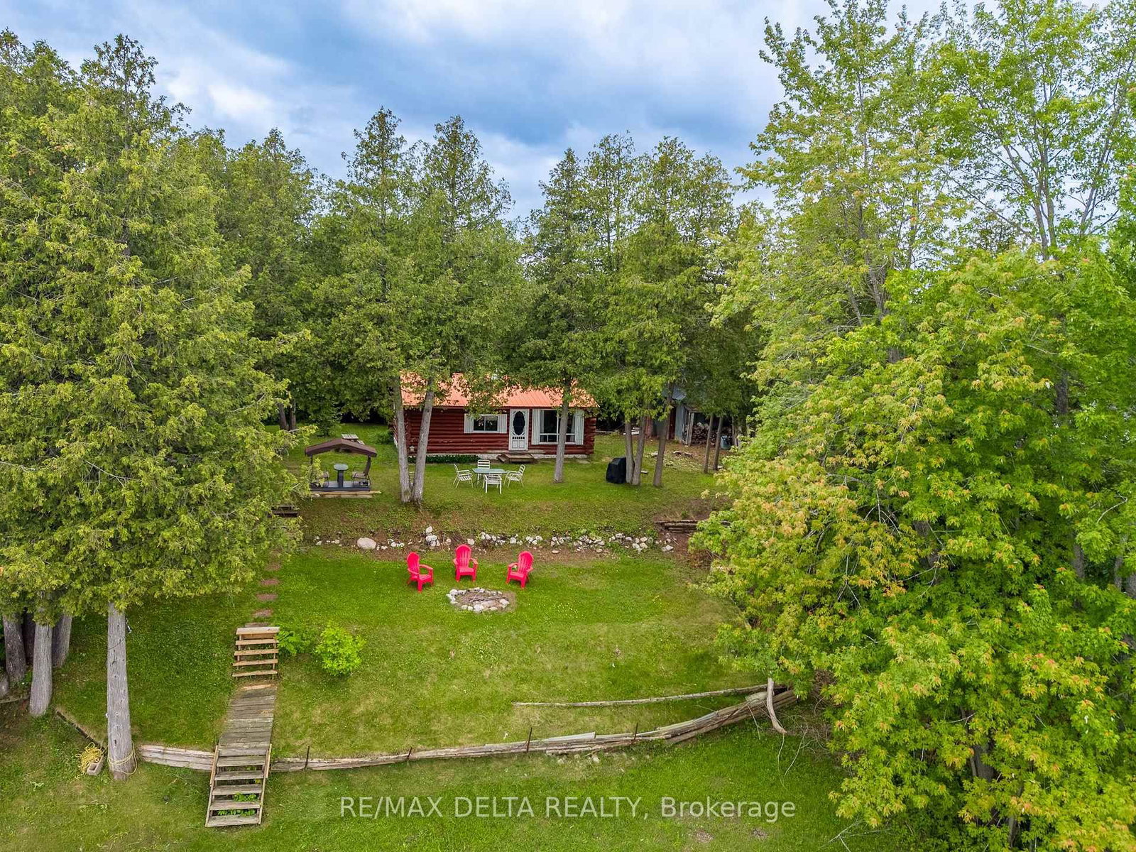 48 CROSBY Trail • Round Lake Centre, ON photo 1