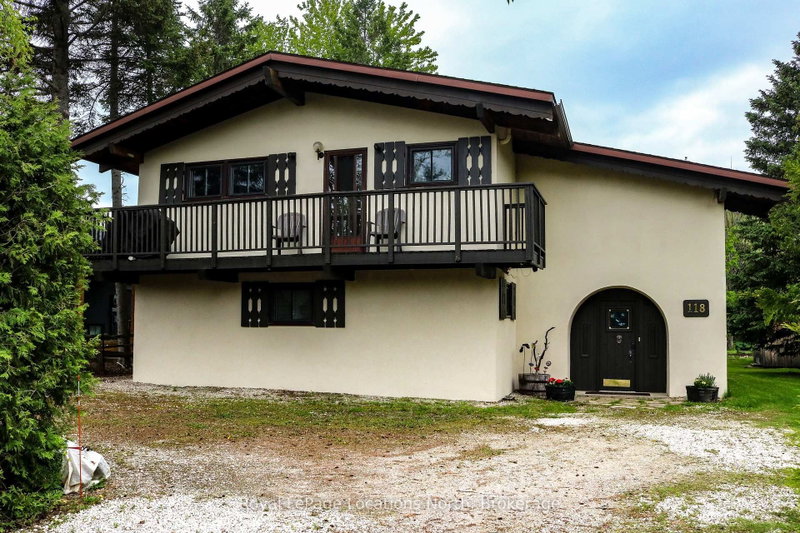 118 Campbell Crescent